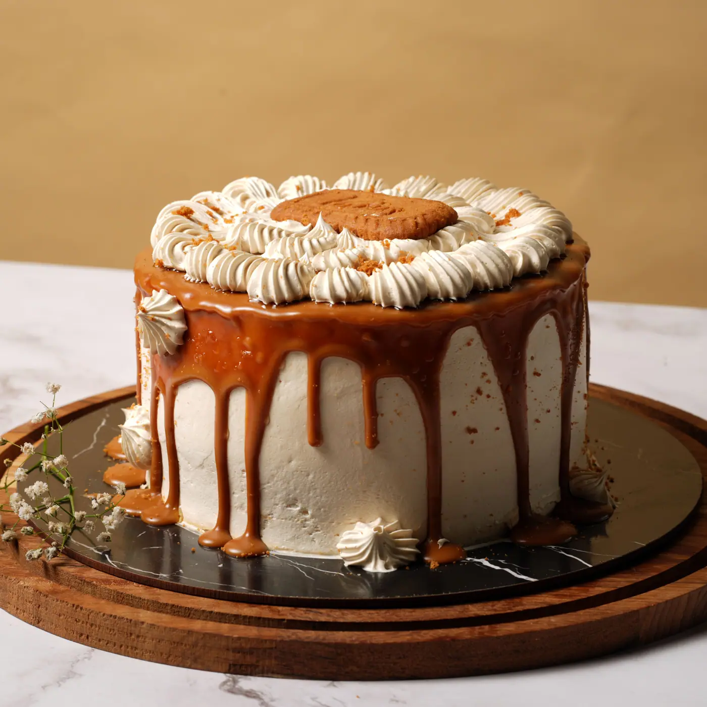 Biscoff drip cake